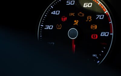 Le spie del cruscotto da non sottovalutare: quando fermarsi e rivolgersi all’officina